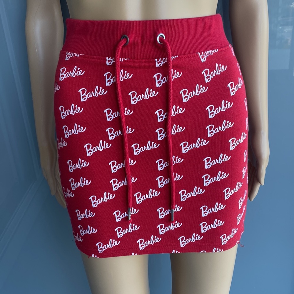 Misguided Barbie Skirt - Picture 7 of 13
